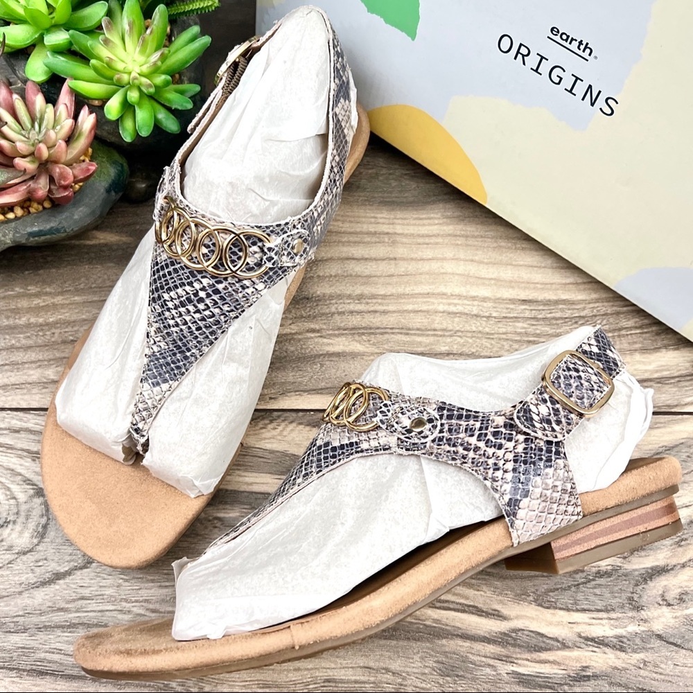 NIB Earth Origins Mendy Leather Thong Sandal Taupe Multi Snake Print 8M 39